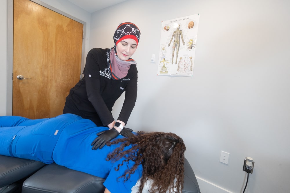 stretching knee pain recovery